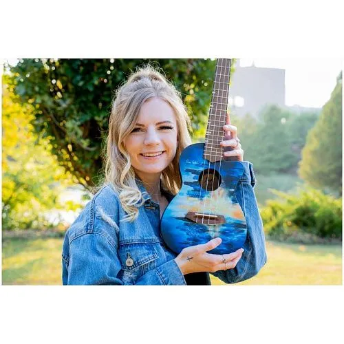 Flight AUC-33 City Elise Ecklund / Элиз Эклунд Укулеле концерт, с чехлом