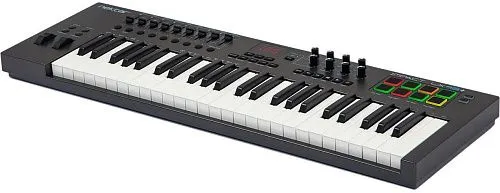 Nektar Impact LX49+ USB MIDI клавиатура.